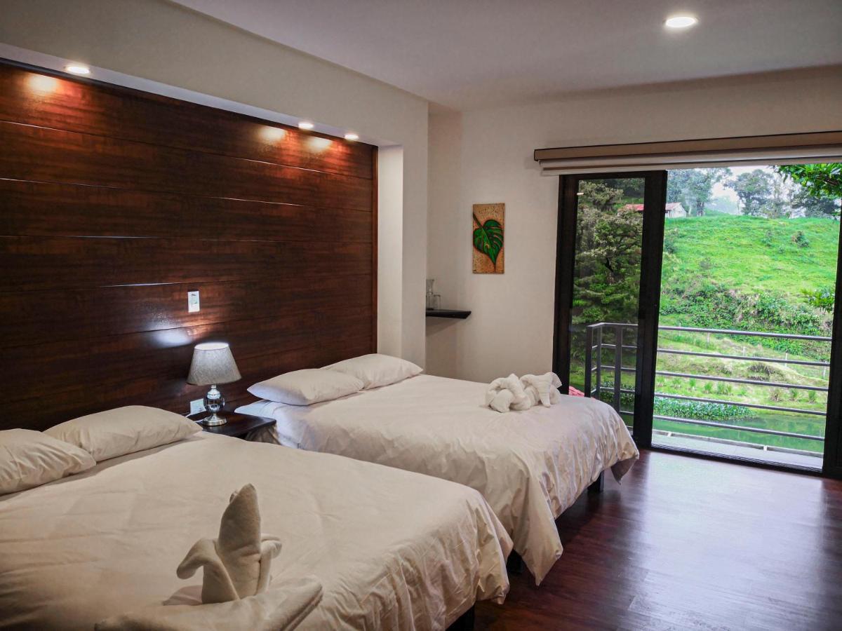 Burbi Lake Lodge Monteverde 외부 사진