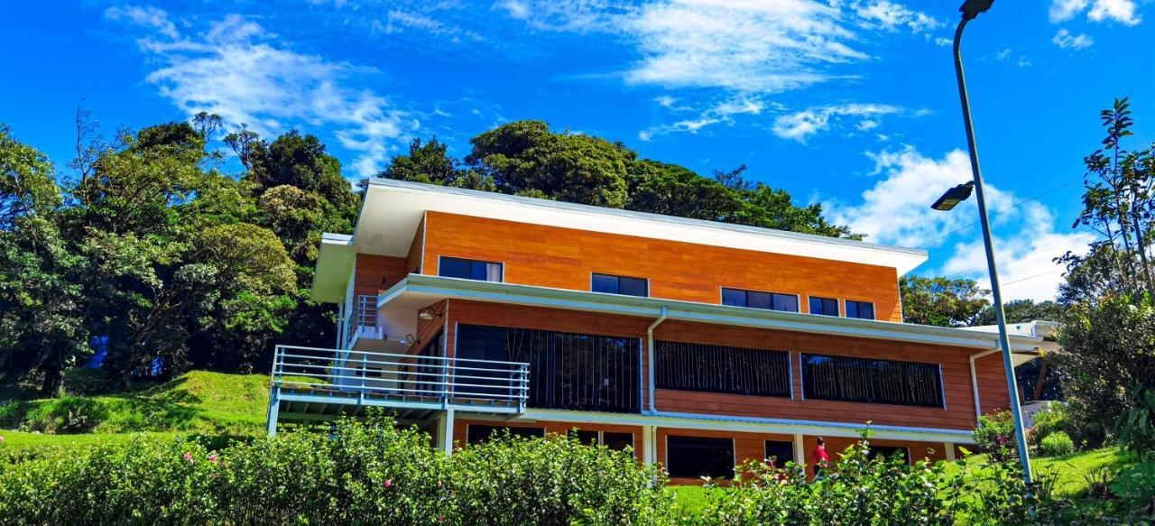 Burbi Lake Lodge Monteverde 외부 사진