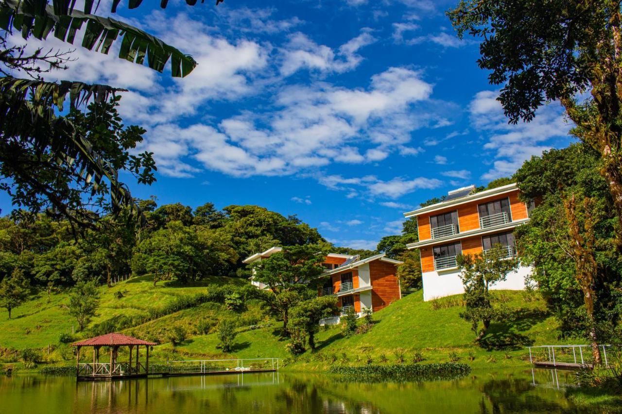 Burbi Lake Lodge Monteverde 외부 사진