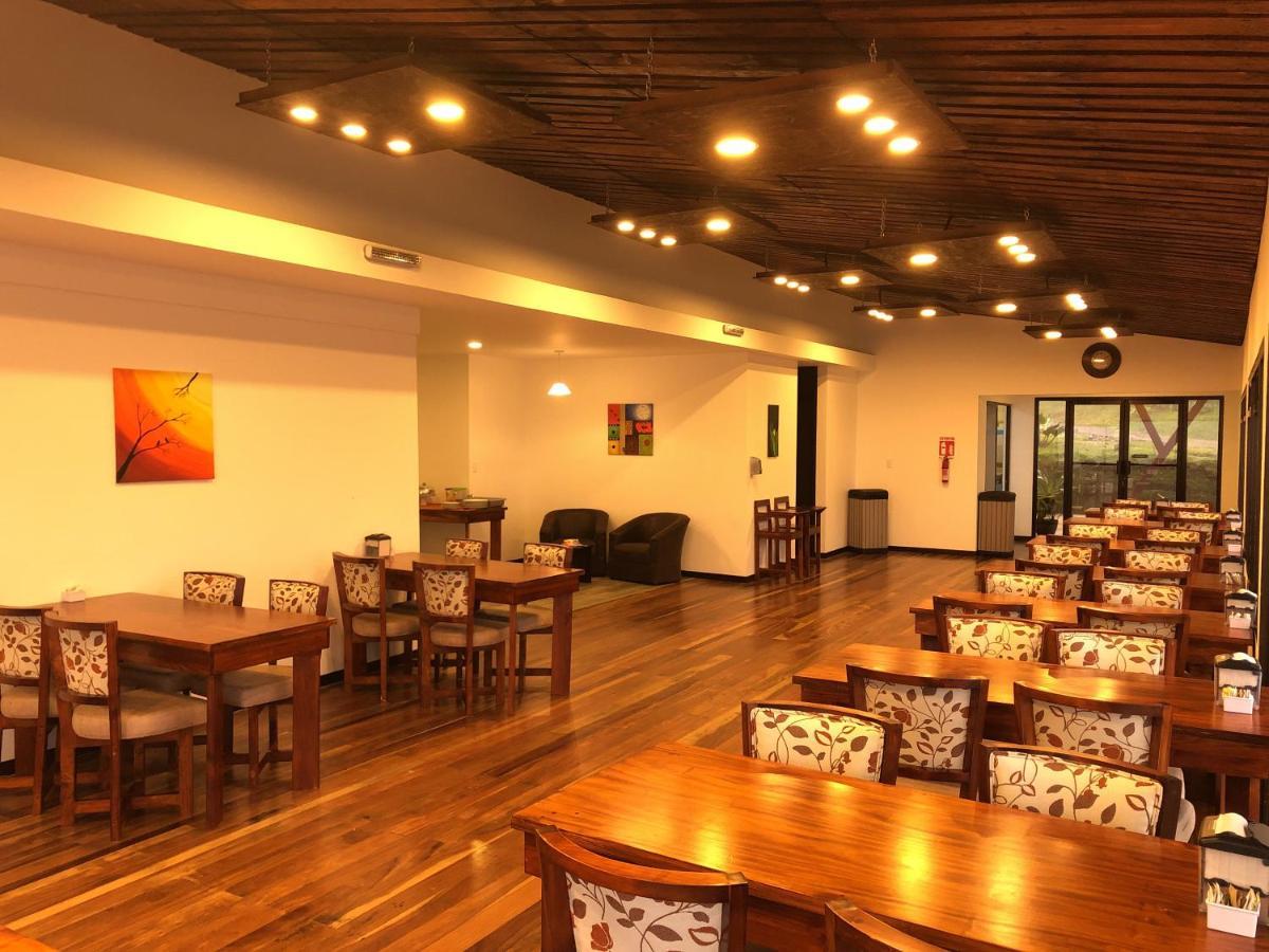 Burbi Lake Lodge Monteverde 외부 사진